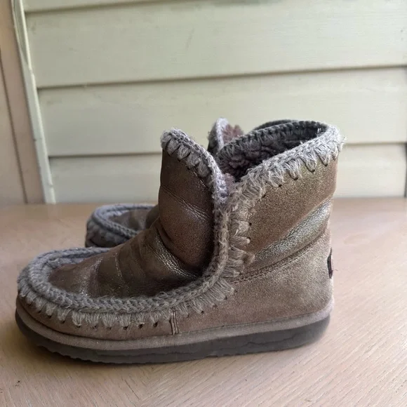 Mou Brown and Gray Moccasin Slippers - Picture 4 of 10